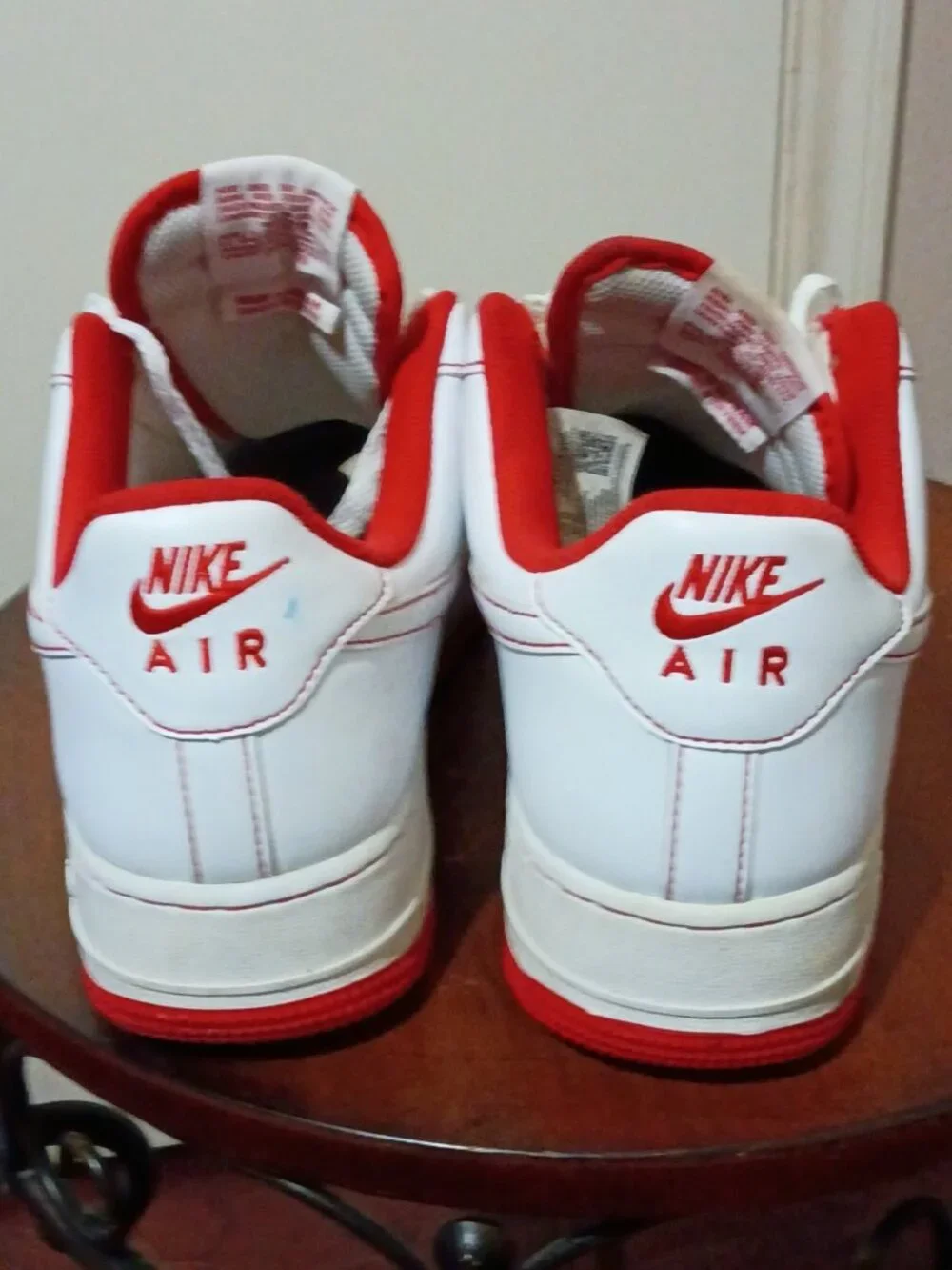 Nike Air Force 1 Sneakers Mens Size 11 US White University Red Shoes CV1724-100